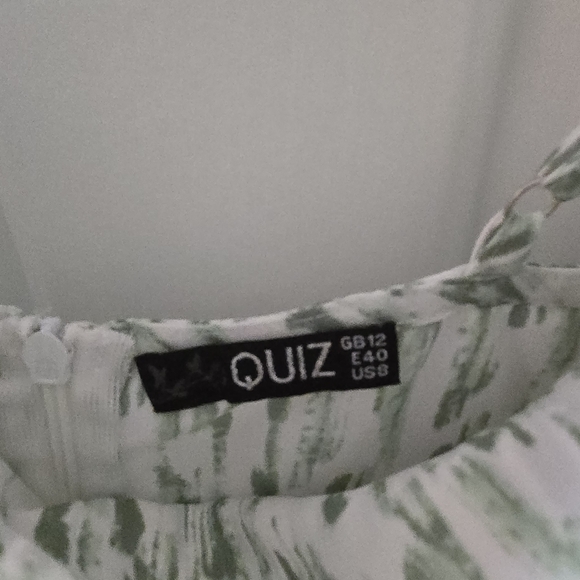 Gorgeous ruched strap asymmetrical dress, green and white, EUC - Picture 6 of 10